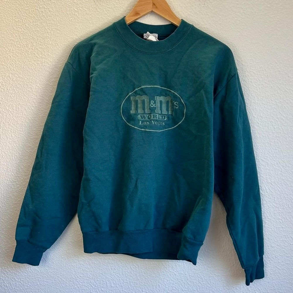 90s M&M's World Crewneck Sweatshirt Mens Medium Green Good Embroidered USA